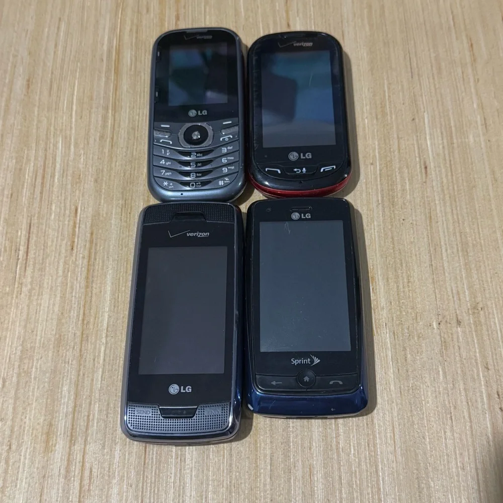 Lot Of 4 Vintage LG Flip Phones “UNTESTED” No Chargers Verizon Sprint,Read Info